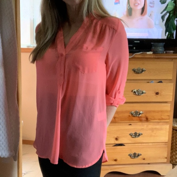 Kismet Size Medium Petite Salmon Coloured Sheer Blouse - Picture 10 of 12